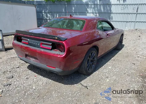 2021 Dodge Challenger R/T Scat Pack z USA, uszkodzony, nr VIN 2C3CDZFJ4MH641972